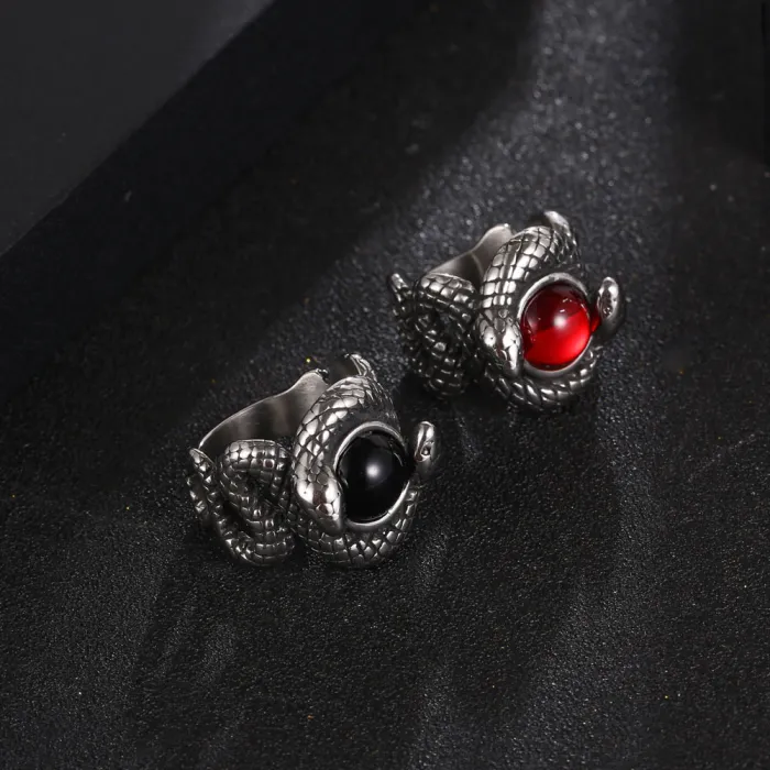 Vintage Double Snake Titanium Steel Ring for Men – Royal-Inspired Statement Jewelry SA1144